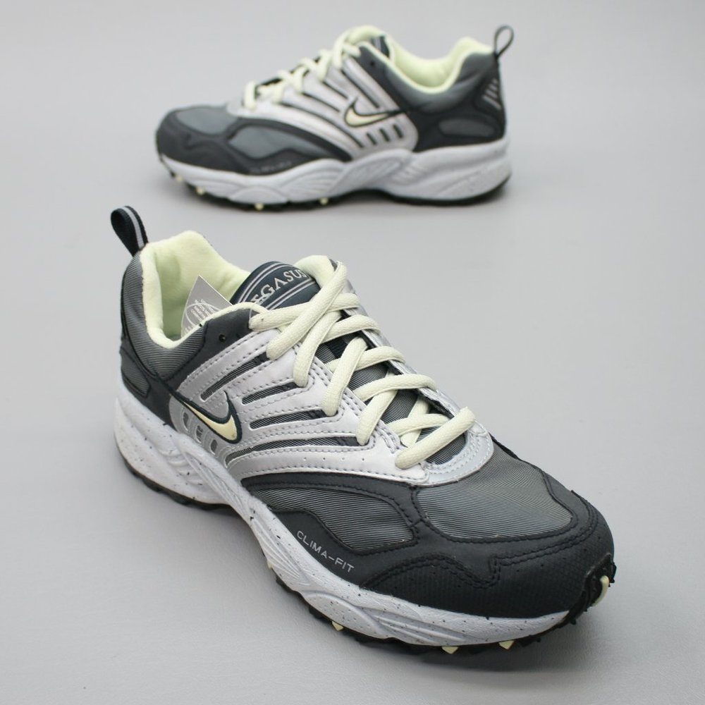 Nike Ladies 8 Air Pegasus Bowerman Series Gray Running Shoes Sneakers 304705-031